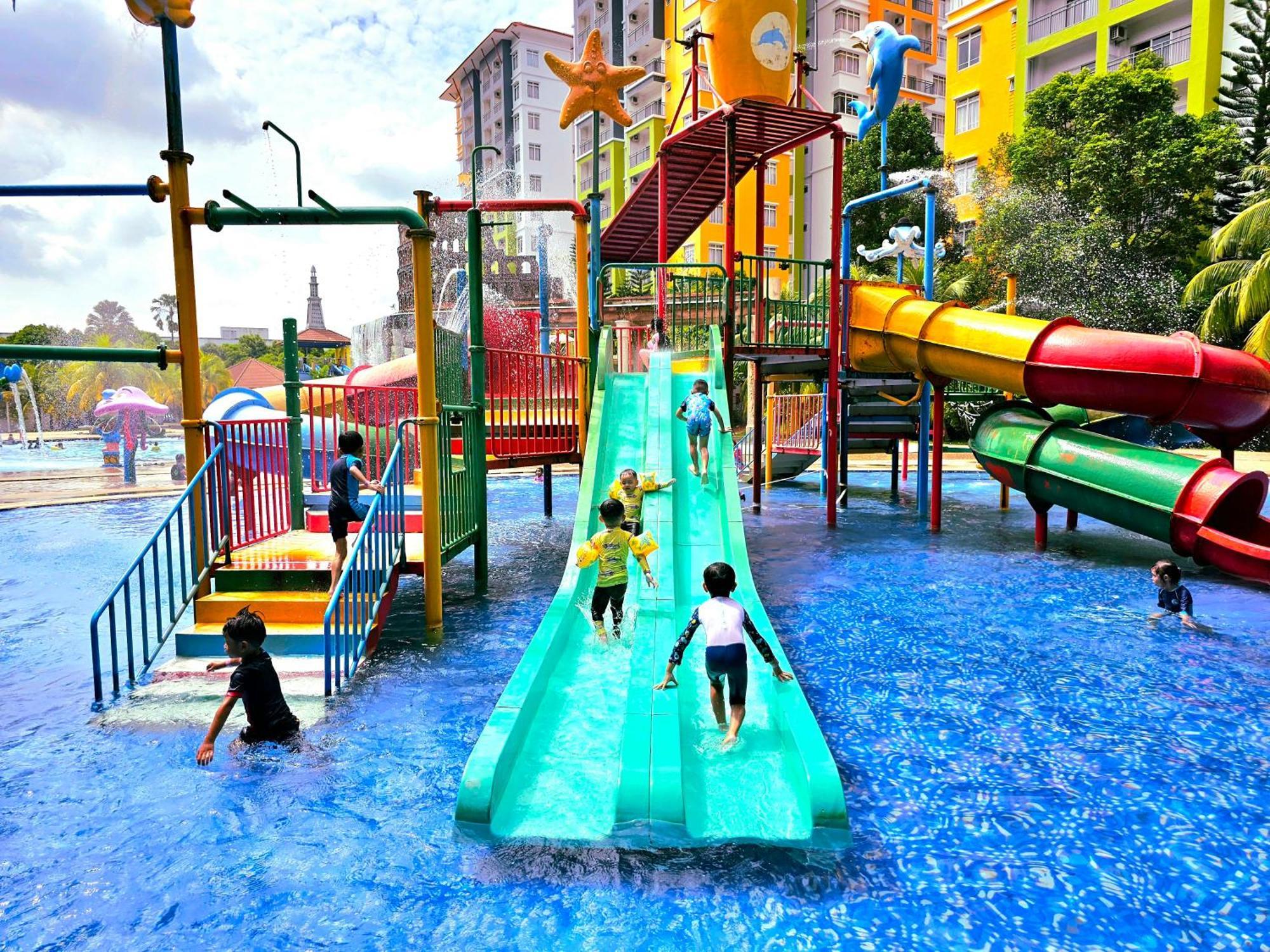By Lg Water Themepark Suites Melaka By Ggm Ngoại thất bức ảnh